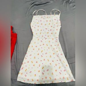 H&M Australia, never worn, all new, recent purchases
Size: EUR-34 and US- XS